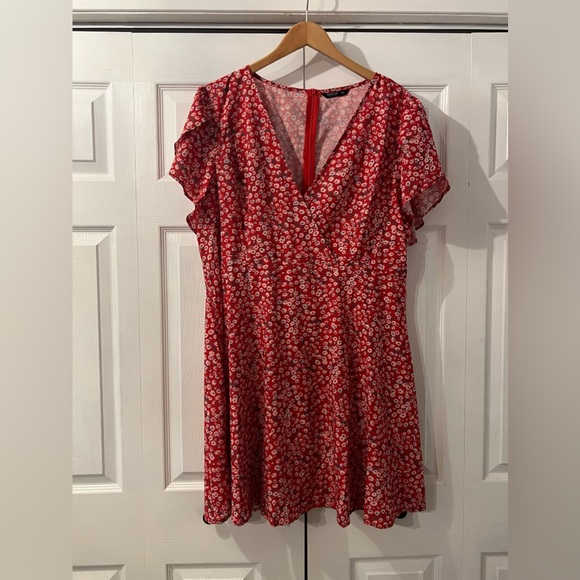 4-Piece Shein Curve Dressy - Picture 2 of 4